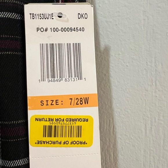 NWT ❤️ Jofit Plaid Women’s Pants - Black and Red - Picture 3 of 5